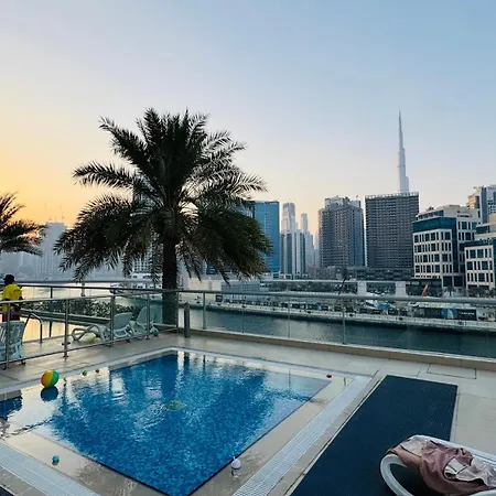 Stylish Fairview Stay In Business Bay Canal View Marasi Drive Dubai Exterior photo
