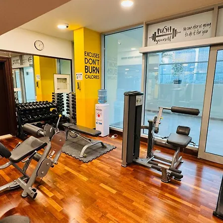 Stylish Fairview Stay In Business Bay Canal View Marasi Drive Dubai Exterior photo