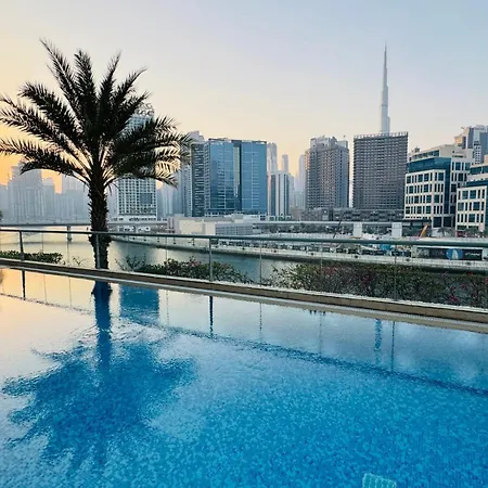 Stylish Fairview Stay In Business Bay Canal View Marasi Drive Dubai Exterior photo